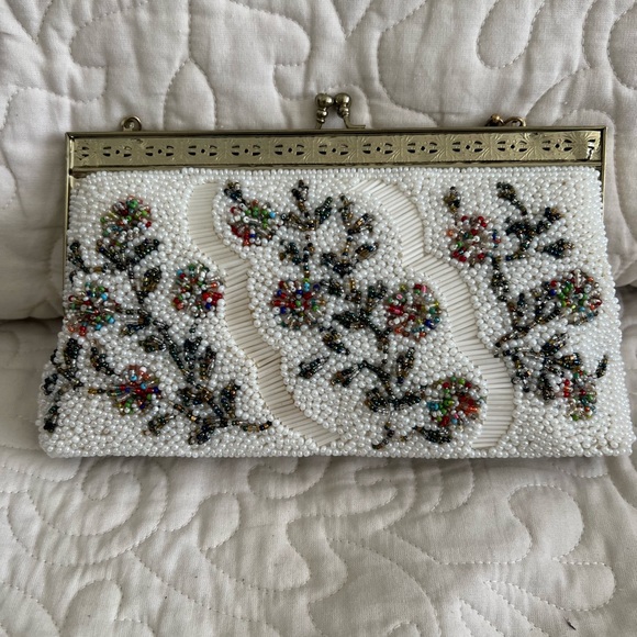 Beautiful Japanese Beaded Clutch - Picture 5 of 9